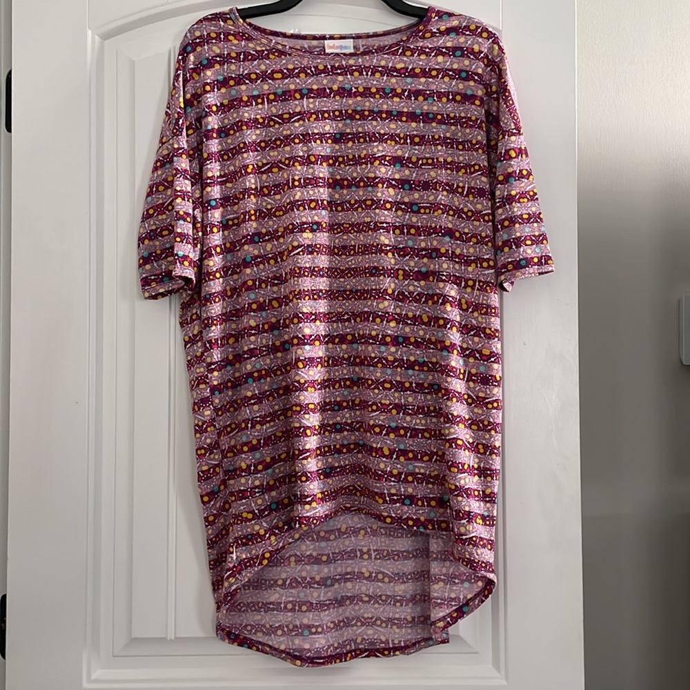 Oversized tunic tee with colorful burgundy print